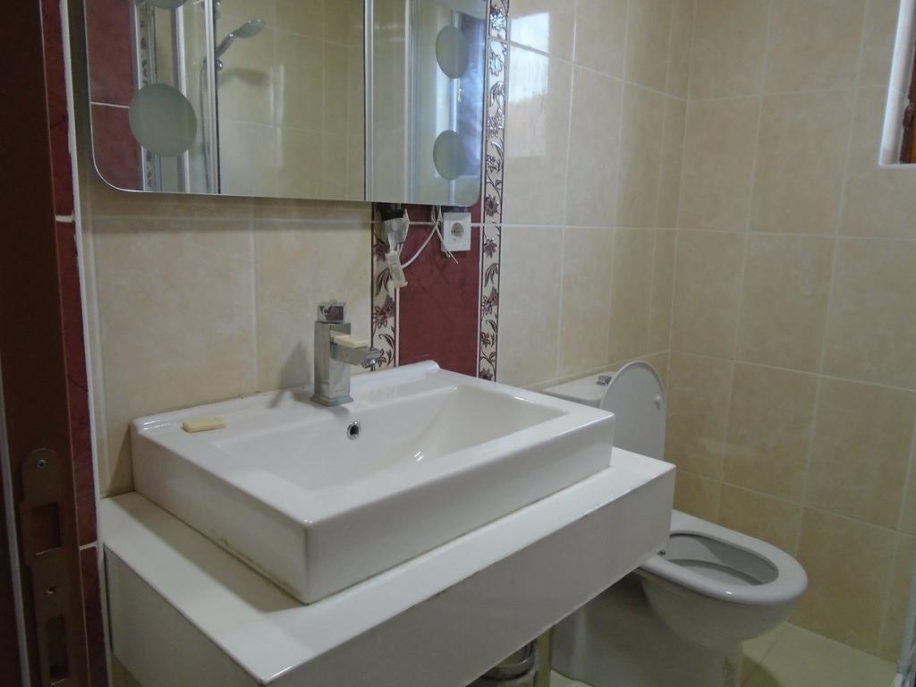 Ozkonak Hotel Ancara Quarto foto
